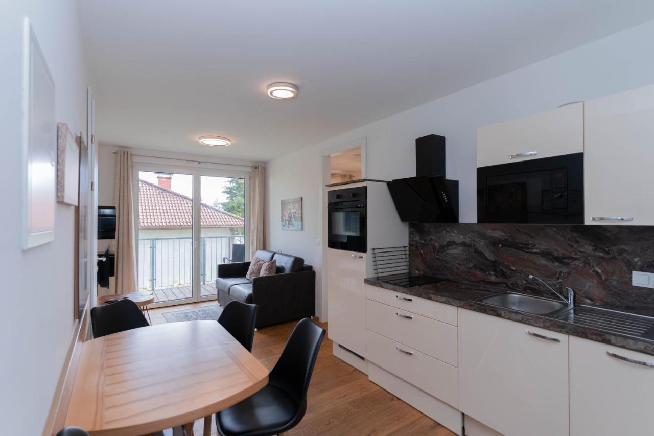 Modern Apartment With Private Balcony Near City Center Βιέννη Εξωτερικό φωτογραφία