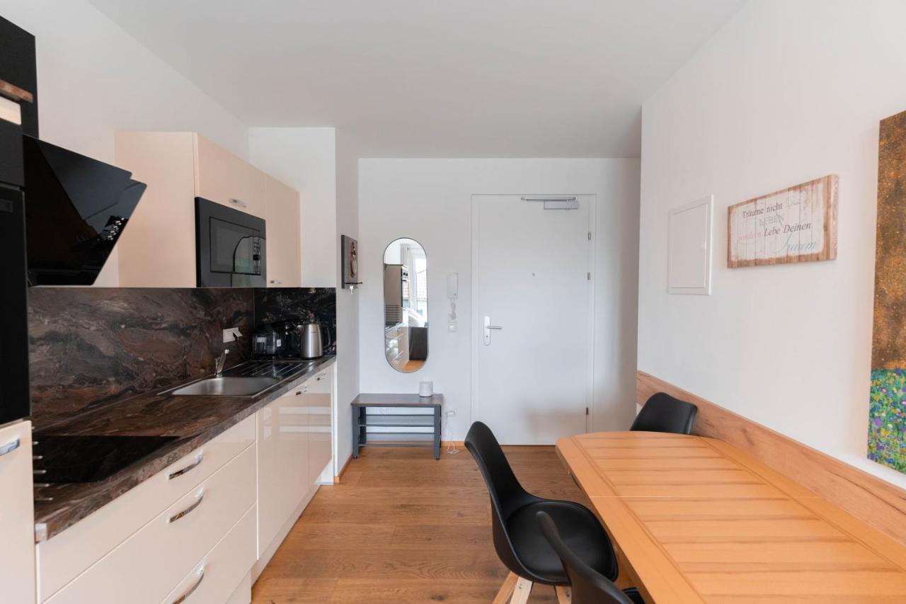 Modern Apartment With Private Balcony Near City Center Βιέννη Εξωτερικό φωτογραφία